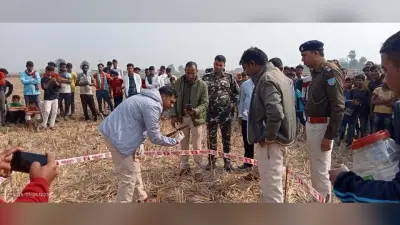 धारदार हथियार से युवक की हत्या, खेत में पड़ा मिला शव