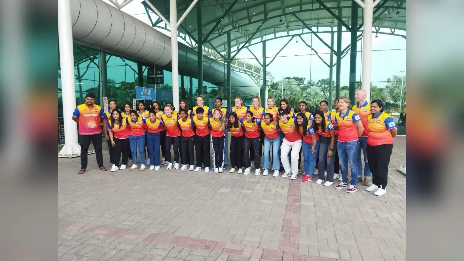 Hockey : ओडिशा वॉरियर्स की टीम रांची पहुंची, कप्तान नेहा ने कहा- एचआइएल भारत में महिला हॉकी के लिए महत्वपूर्ण कदम