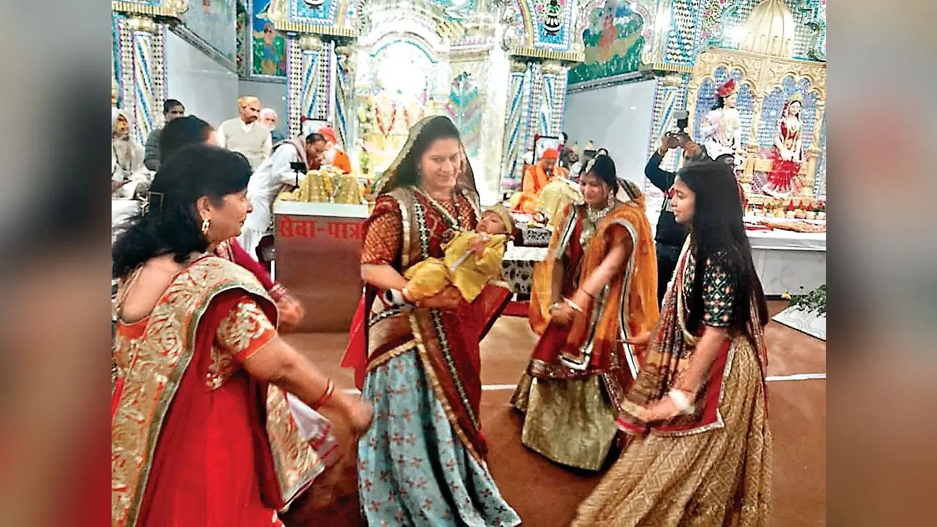 ranchi news : श्री राधाकृष्ण मंदिर पुंदाग में श्रीमदभागवत कथा, स्वामी सदानंद महाराज ने भक्तों को संदेश दिये