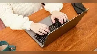 55 वर्ष से कम आयु वाले एक हजार से अधिक पुलिस पदाधिकारी को मिलेगा लैपटॉप व मोबाइल