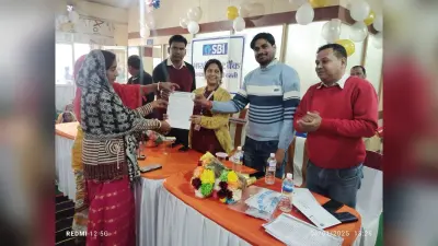 शिविर में दीदियों को मिला लोन का स्वीकृति-पत्र