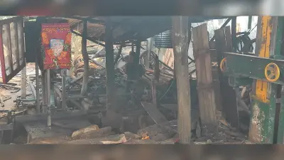 आरा मील में अज्ञात लोगों ने लगायी आग, दो लाख की संपत्ति का हुआ नुकसान