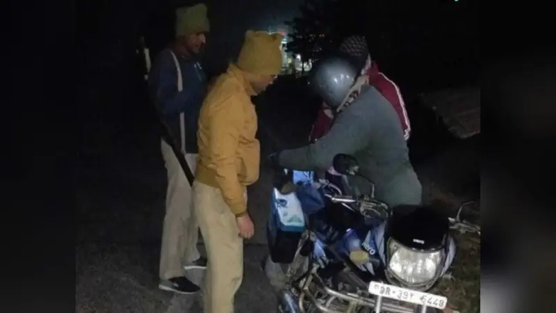 कोढ़ा पुलिस ने चलाया वाहन चेकिंग अभियान