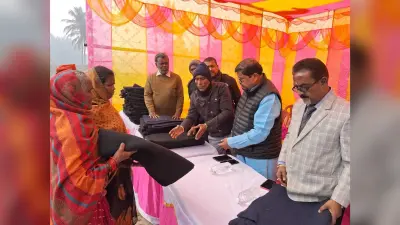 100 से अधिक गरीब, दिव्यांग व असहाय के बीच कंबल का वितरण