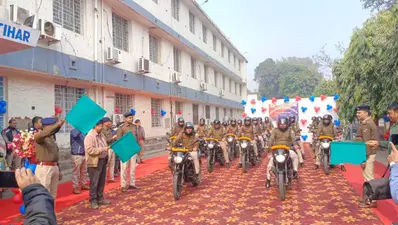 डीआरएम ने आरपीएफ को सौंपी 42 नयी बाइक, रेल क्षेत्र में करेंगे पेट्रोलिंग