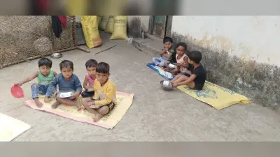 कनकनी भरी ठंड में आंगनबाड़ी केंद्र के बच्चे बेहाल, हो रहा संचालन