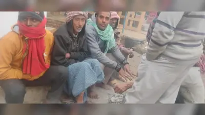 अलाव नहीं जलने से लोग परेशान