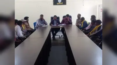 East Singhbhum News : सीओ बोले- हर दिन गांवों में ग्रामसभा कर निर्णय लें<bha>;</bha> ग्रामीणों ने कहा- हम आपस में बैठक कर बतायेंगे