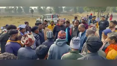 Giridih News: घर के पिलर से टकरायी बाइक, एक की मौत, दो घायल