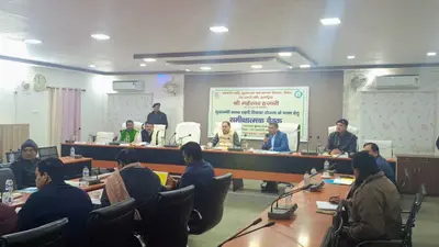 प्रभारी मंत्री ने की सीएम समग्र शहरी योजना की समीक्षा