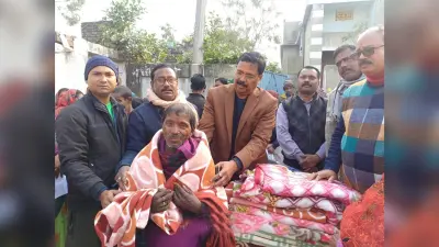 नप के चार वार्डों में एक हजार लोगों के बीच कंबल का हुआ वितरण