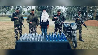 70 बोतल नेपाली शराब के साथ तस्कर गिरफ्तार, बाइक जब्त