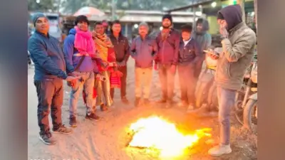 कड़ाके की ठंड से जनजीवन अस्तव्यस्त, घरों में दुबके लोग