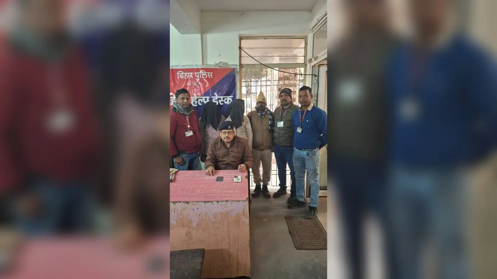 Gaya News : चोरी के मोबाइल फोन के साथ दो आरोपित गिरफ्तार