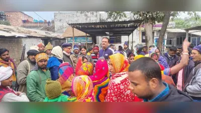 सीएचसी में शिफ्ट को लेकर ग्रामीणों ने किया धरना-प्रदर्शन एवं आंदोलन