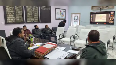 आयुक्त ने योजनाओं के व्यापक प्रचार-प्रसार की आवश्यकता पर दिया बल