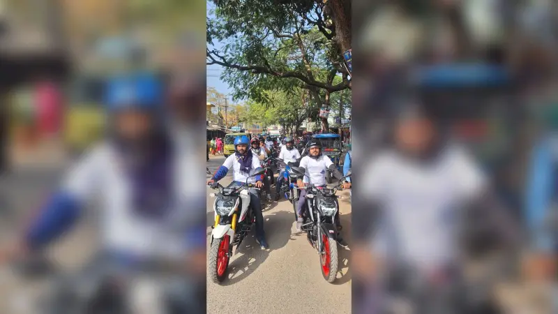 सड़क सुरक्षा के नियमों का करें पालन, वाहन सावधानी से चलायें : डीसी