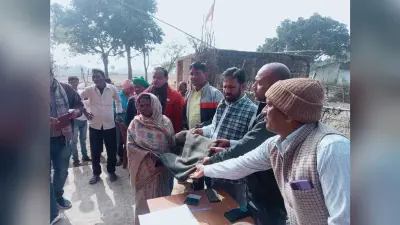 जरूरतमंदों के बीच कंबल का किया गया वितरण
