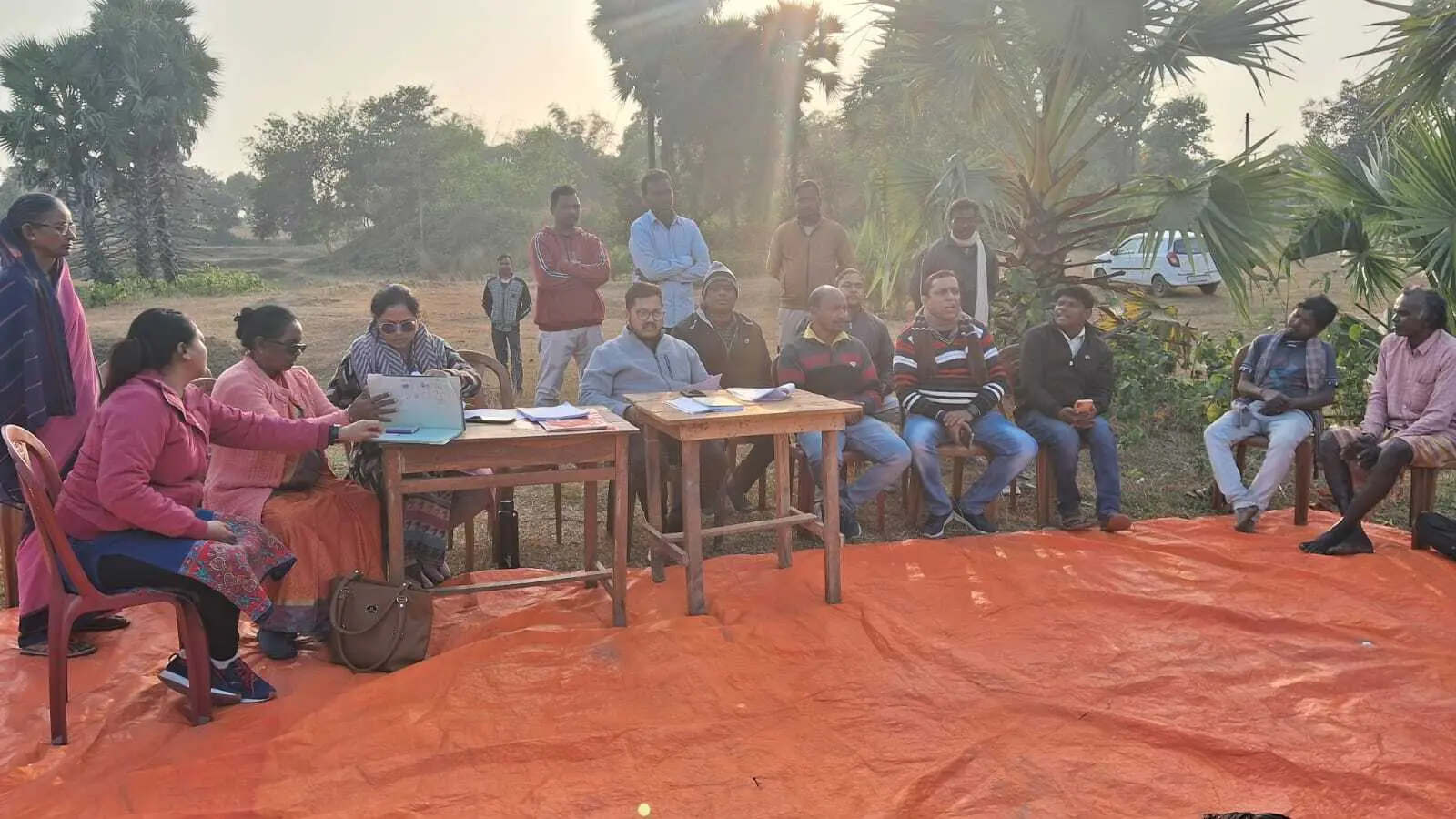पहाड़गोड़ा में आमसभा रद्द, भेलुवा में सावित्री बनी सहायिका