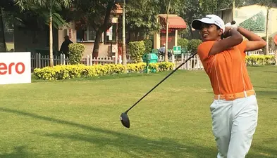 स्नेहा ने रिया व दुर्गा के साथ डब्ल्यूपीजीटी के शुरुआती चरण में बढ़त बनायी