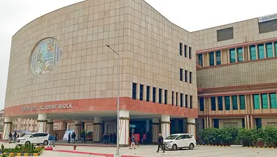 Saran News : विश्वस्तरीय सुविधाओं से लैस मेडिकल कॉलेज में सभी बीमारियों का होगा इलाज