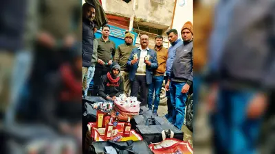 hajipur news. उत्पाद पुलिस ने 252 लीटर विदेशी शराब के साथ धंधेबाज को किया गिरफ्तार