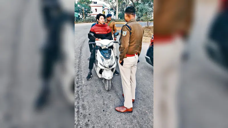Ranchi news : ट्रैफिक नियमों के उल्लंघन पर कार्रवाई, कई वाहनों का कटा चालान