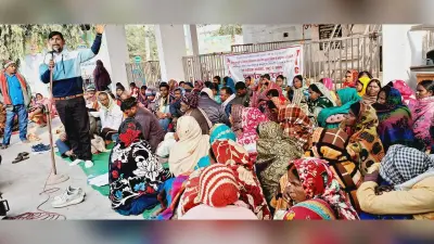 अनियमितता के खिलाफ भाकपा माले ने किया प्रदर्शन