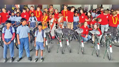 Ranchi News : बेल्जियम के विद्यार्थियों ने संत जेवियर्स स्कूल रांची का किया दौरा