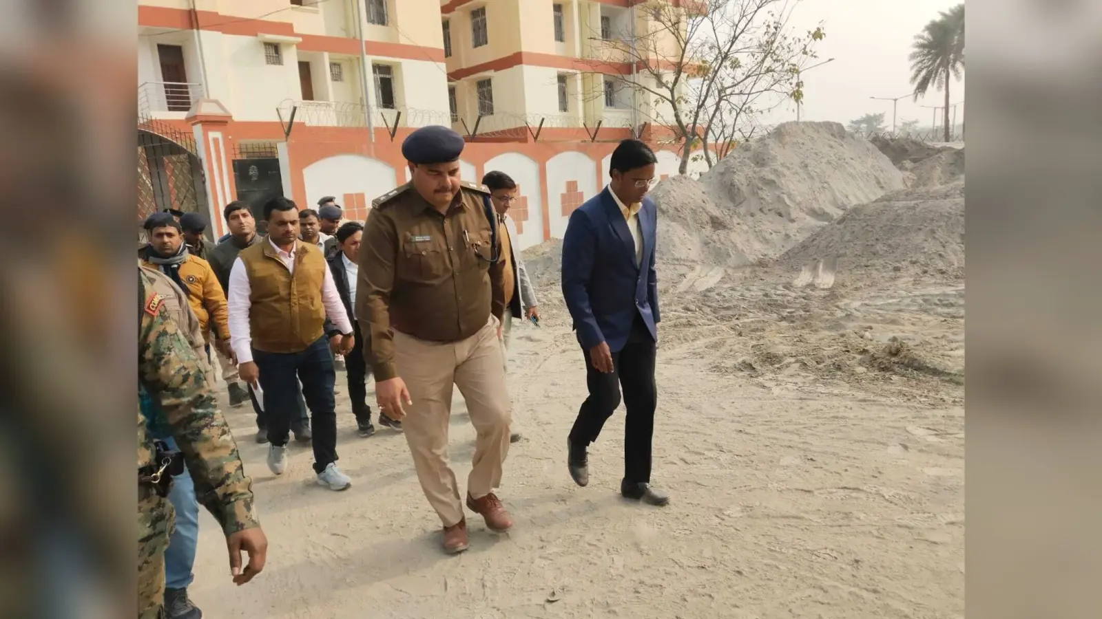 सीएम के आगमन को लेकर डीएम व एसपी ने लिया जायजा
