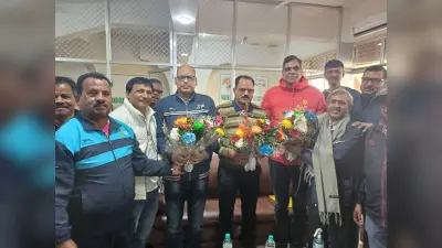 Athletic: मधुकांत पाठक व शिव कुमार पांडे का रांची पहुंचने पर स्वागत