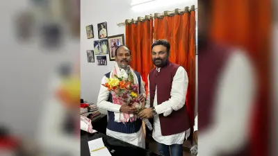 Jamshedpur News : रघुवर दास के स्वागत में रांची पहुंचे शहर के भाजपाई, किया जोरदार अभिनंदन