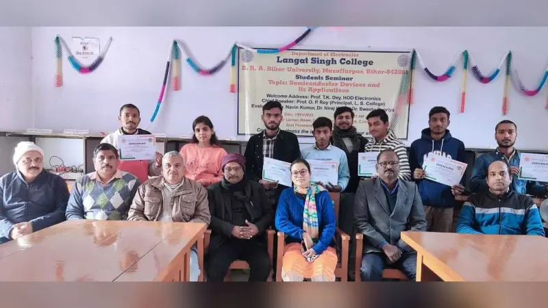 सेमीकंडक्टर के अनुप्रयोगों पर रखे विचार