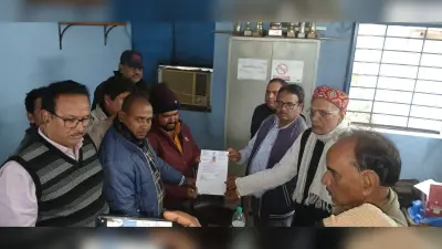 Dhanbad News : शव के साथ आंदोलन के बाद मृत माइनिंग सरदार के पुत्र को मिला नियोजन व मुआवजा
