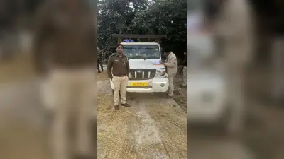Jamshedpur News : पुल निर्माण में लगे लोहा के एंगल और जेनरेटर की चोरी कर भागते दो युवक धराये, तीन फरार