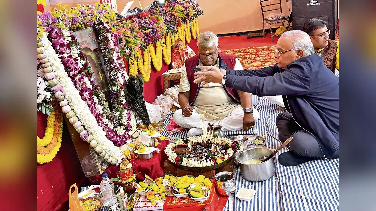Dhanbad News: सेवक को अपने सांवरे यूं न सताइए…पर झूमें श्रद्धालु
