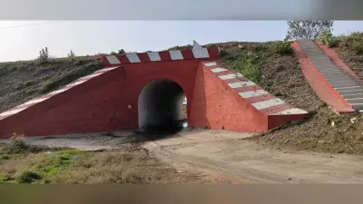 ग्रामीणों ने रेलवे समपार फाटक दिये जाने की मांग की