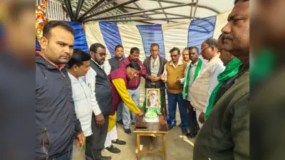 झामुमो कार्यकर्ताओं ने शिबू सोरेन का मनाया 81वां जन्मदिन