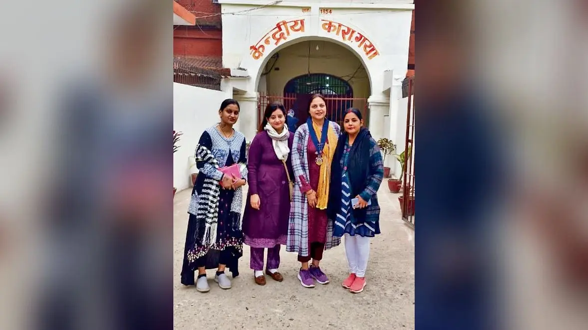 Gaya News : सेंट्रल जेल में बंद महिला कैदी सीख रहीं मशरूम की खेती