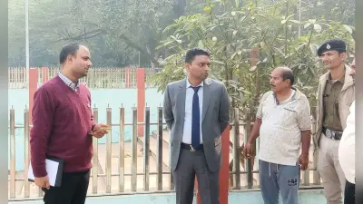 जिलाधिकारी ने राजा-रानी तालाब परिसर में वॉशरूम निर्माण का दिया निर्देश