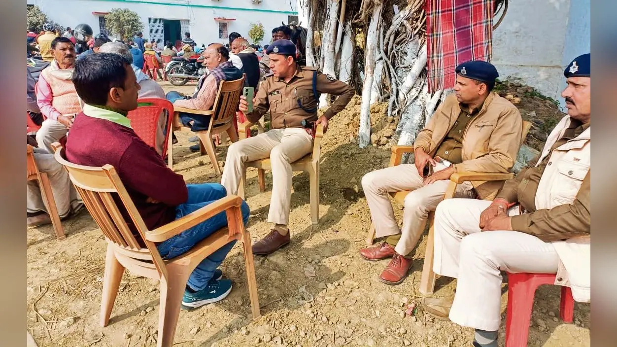 Gopalganj News : शिक्षक हत्याकांड में मुखिया समेत तीन गिरफ्तार, दो की तलाश जारी