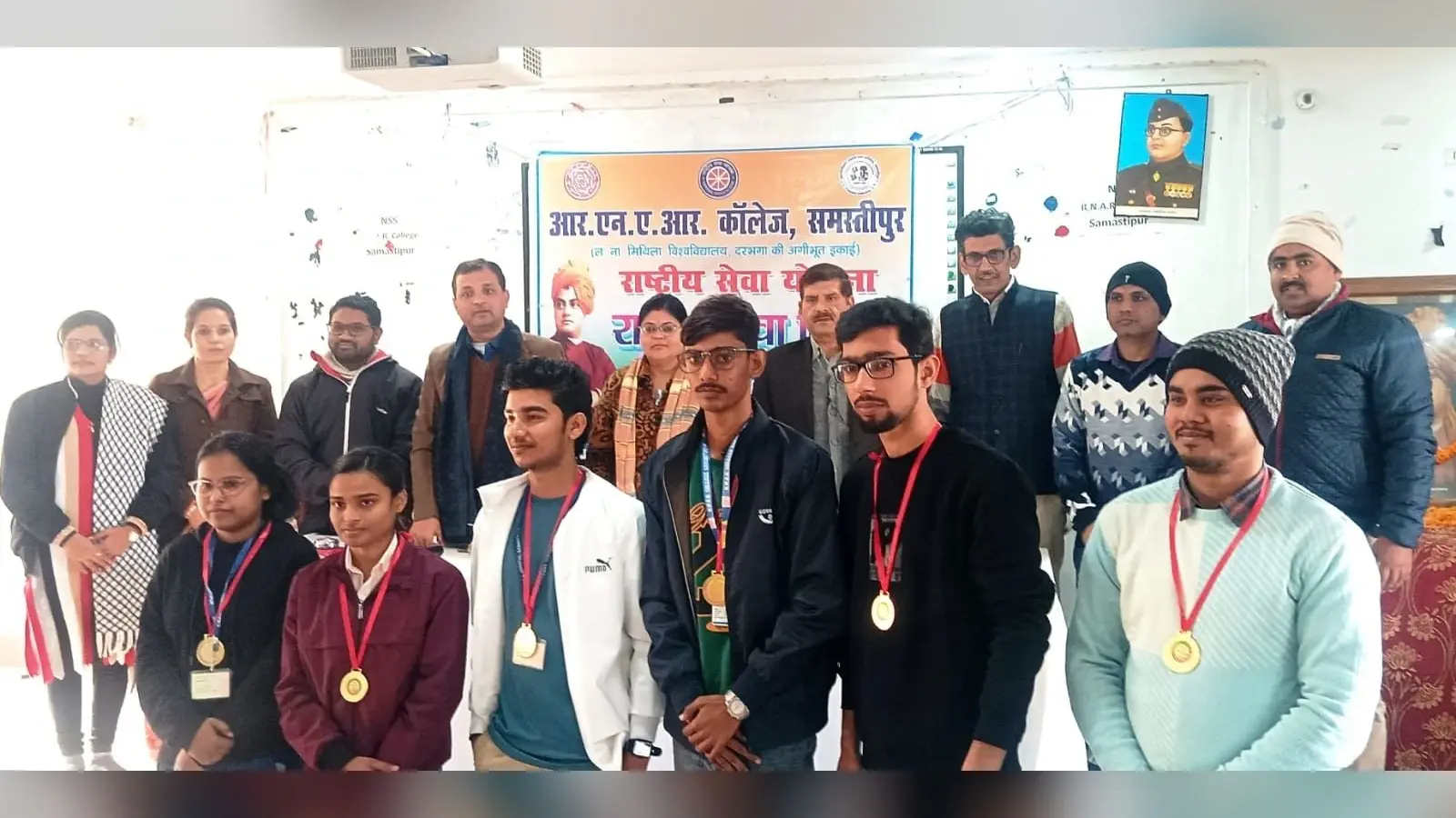 स्वामी विवेकानंद का पूरा जीवन युवाओं के लिए प्रेरणा स्रोत