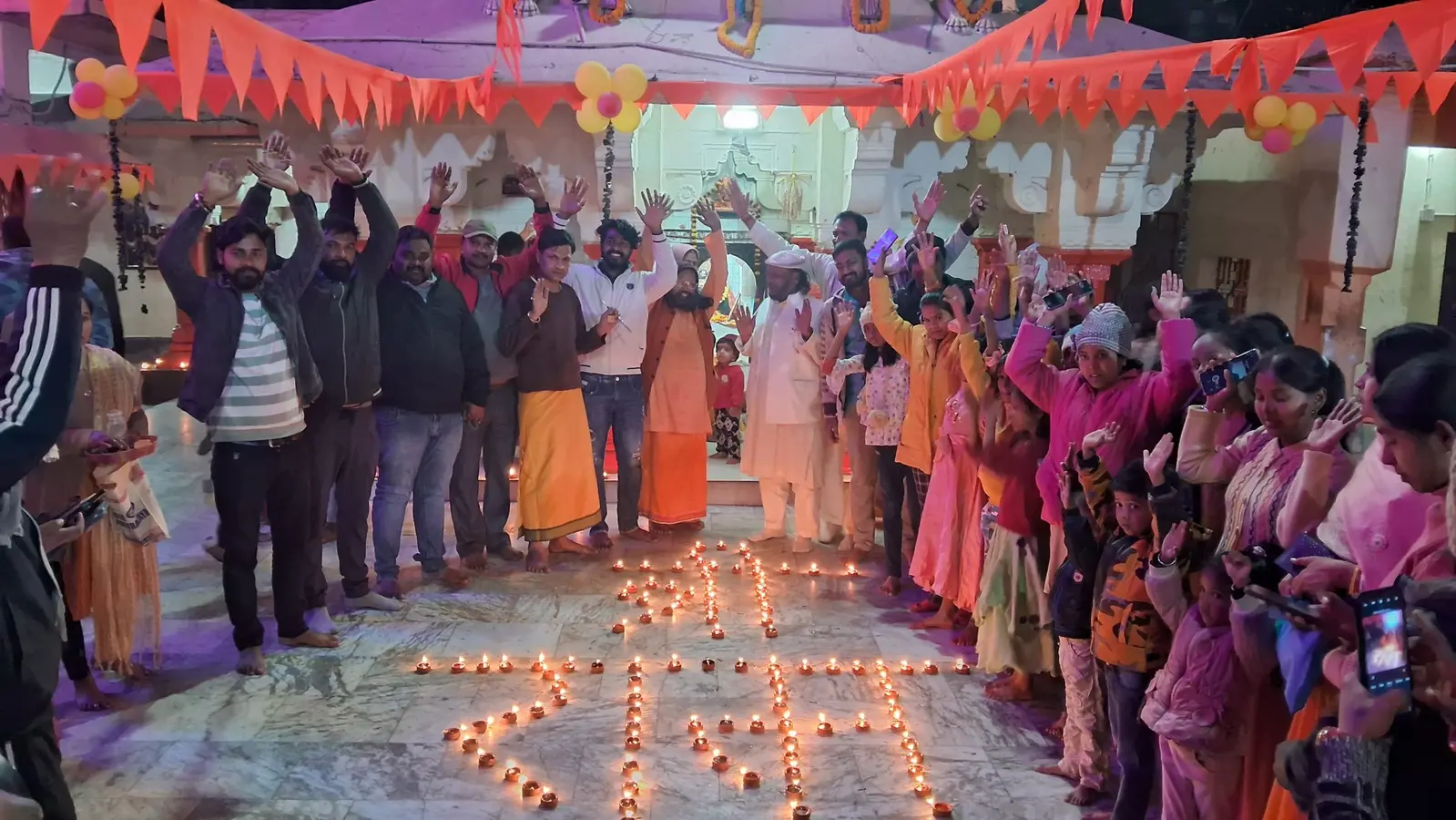 Ranchi News : रामलला की प्राण प्रतिष्ठा की पहली वर्षगांठ पर मंत्रों की गूंज, दीपों से जगमगाये मंदिर
