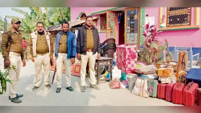 hajipur news. किशोरी के अपहरण के आरोपित के घर पर हुई कुर्की-जब्ती