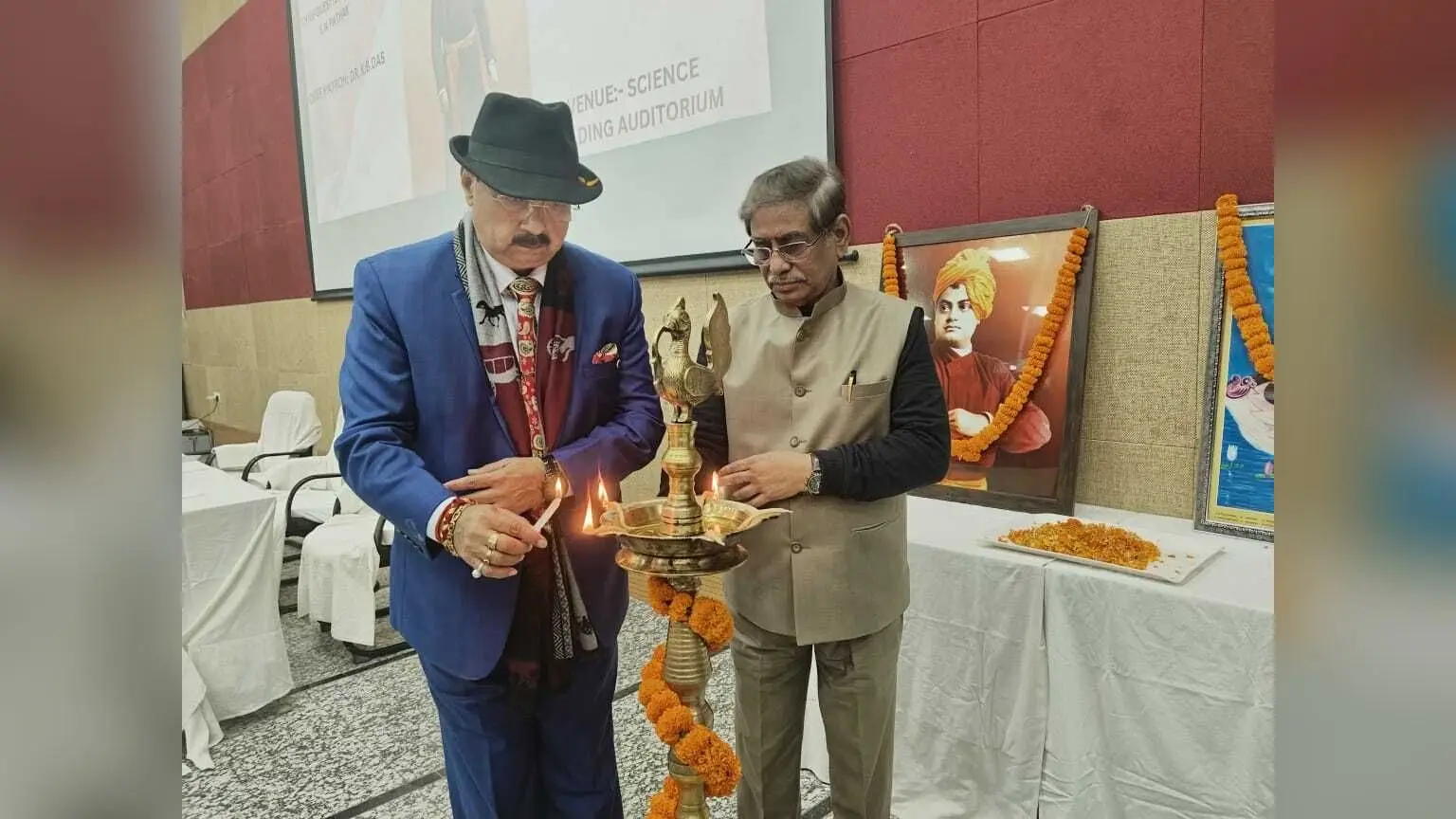 Ranchi News : व्यक्ति को कठिन समय में भी सच के साथ खड़ा रहना चाहिए : न्यायमूर्ति एसएन पाठक
