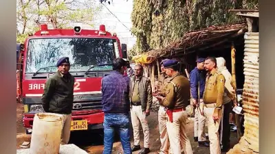 hajipur news. शॉर्ट सर्किट से काेर्ट परिसर में लगी आग, कई अधिवक्ताओं के चैंबर व फाइल जलकर खाक