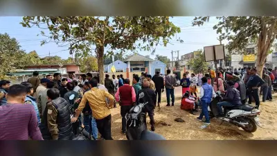 Lead News : शिवपहाड़ व पोस्टमार्टम हाउस के पास छह घंटे किया सड़क जाम