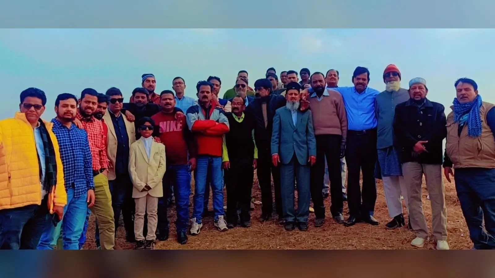 Giridih News: अधिवक्ताओं ने उठाया वनभोज का आनंद