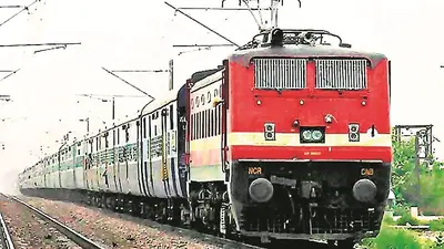 Dhanbad News : महाकुंभ को लेकर प्रयागराज जाने वाली नियमित से लेकर स्पेशल ट्रेन तक फुल