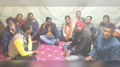 Dhanbad News : गोविंदपुर में अनशन पर बैठे दो आउटसोर्सिंग मजदूरों की तबीयत बिगड़ी